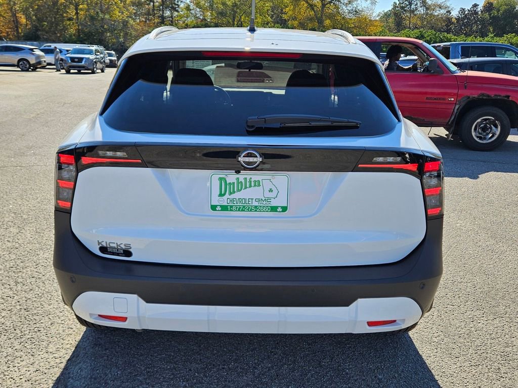 New 2026 Nissan Kicks SV w/ SV Premium Package image 8