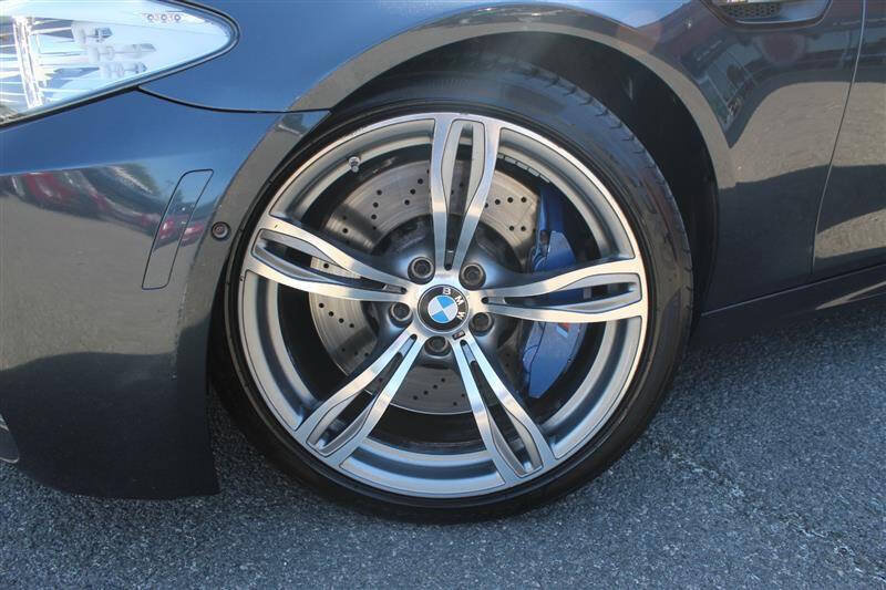 Used 2013 BMW M5 RWD image 9