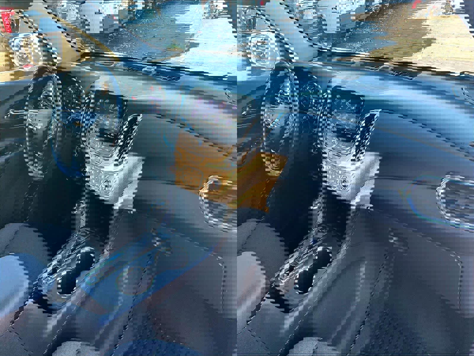 Used 2020 Chevrolet Equinox LT image 21