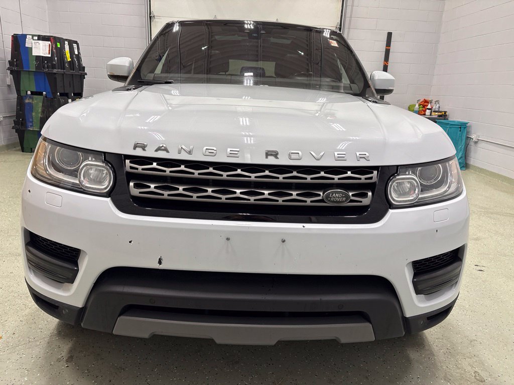Used 2017 Land Rover Range Rover Sport SE AWD/4WD image 9
