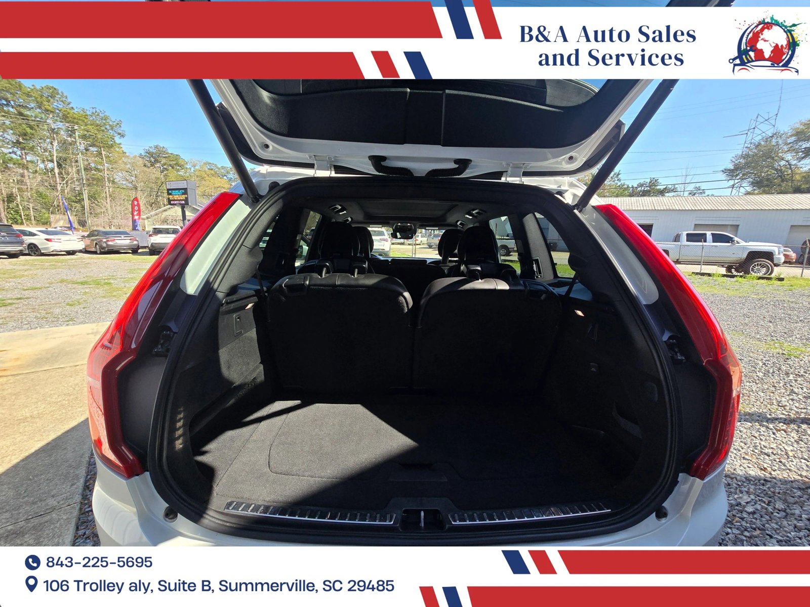 Used 2017 Volvo XC90 T6 R-Design w/ Vision Package AWD/4WD image 12