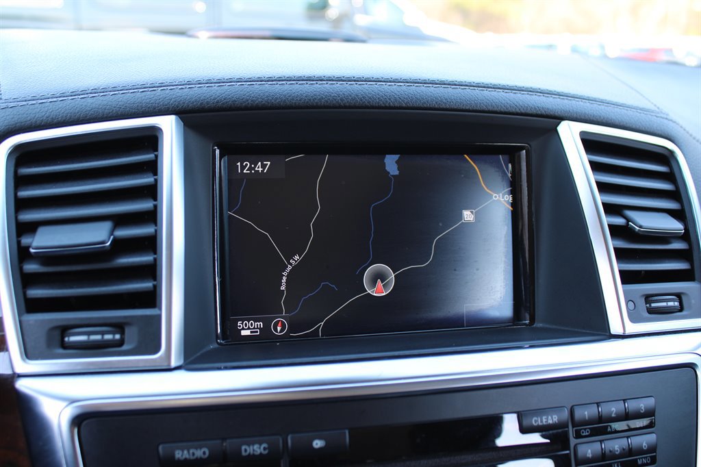 Used 2013 Mercedes-Benz GL 550 4MATIC image 27