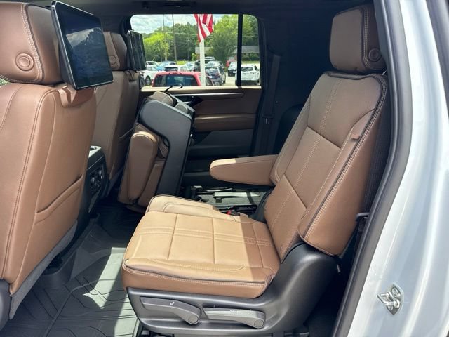 New 2026 Chevrolet Suburban High Country AWD/4WD image 22