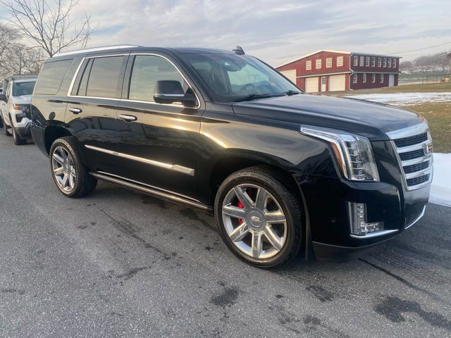 Used 2018 Cadillac Escalade Premium Luxury image 6