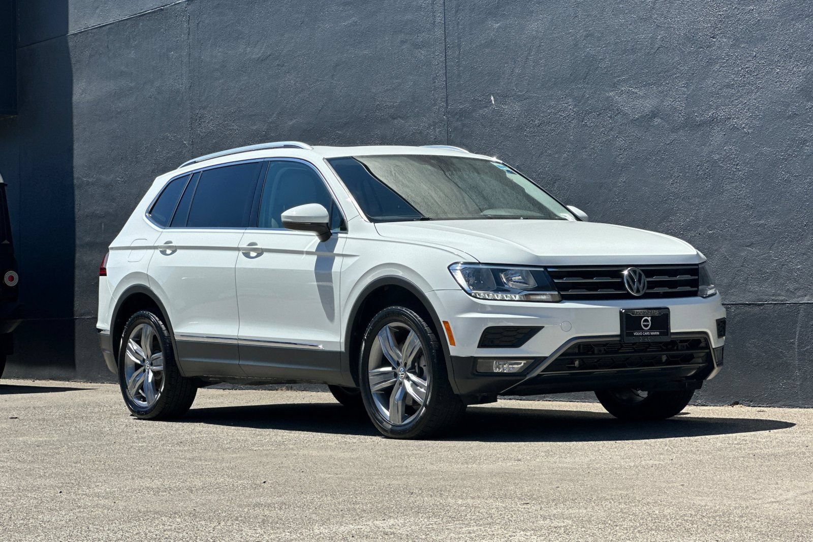 Used 2020 Volkswagen Tiguan SEL AWD/4WD image 9