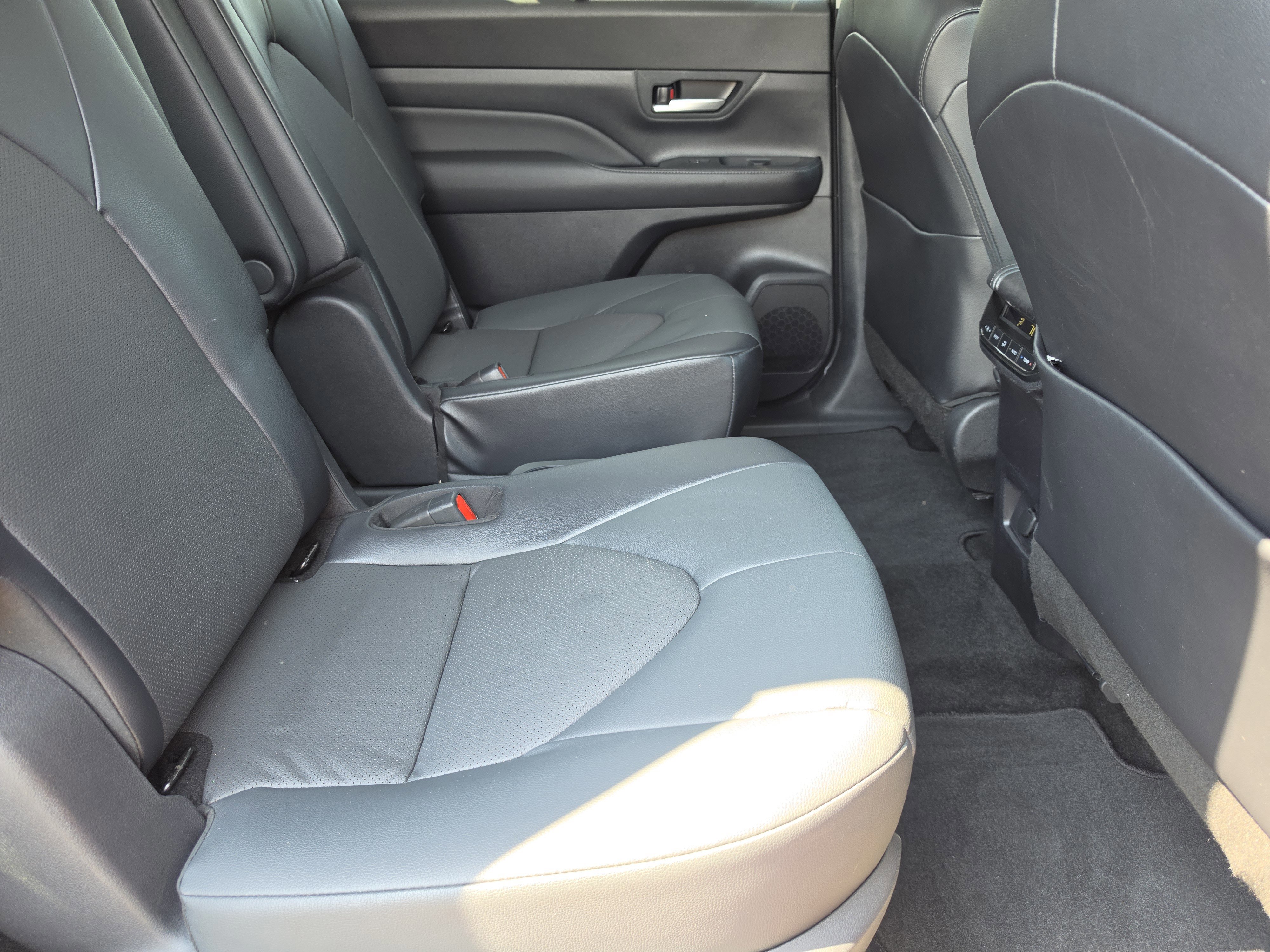 Certified 2024 Toyota Grand Highlander XLE FWD image 14