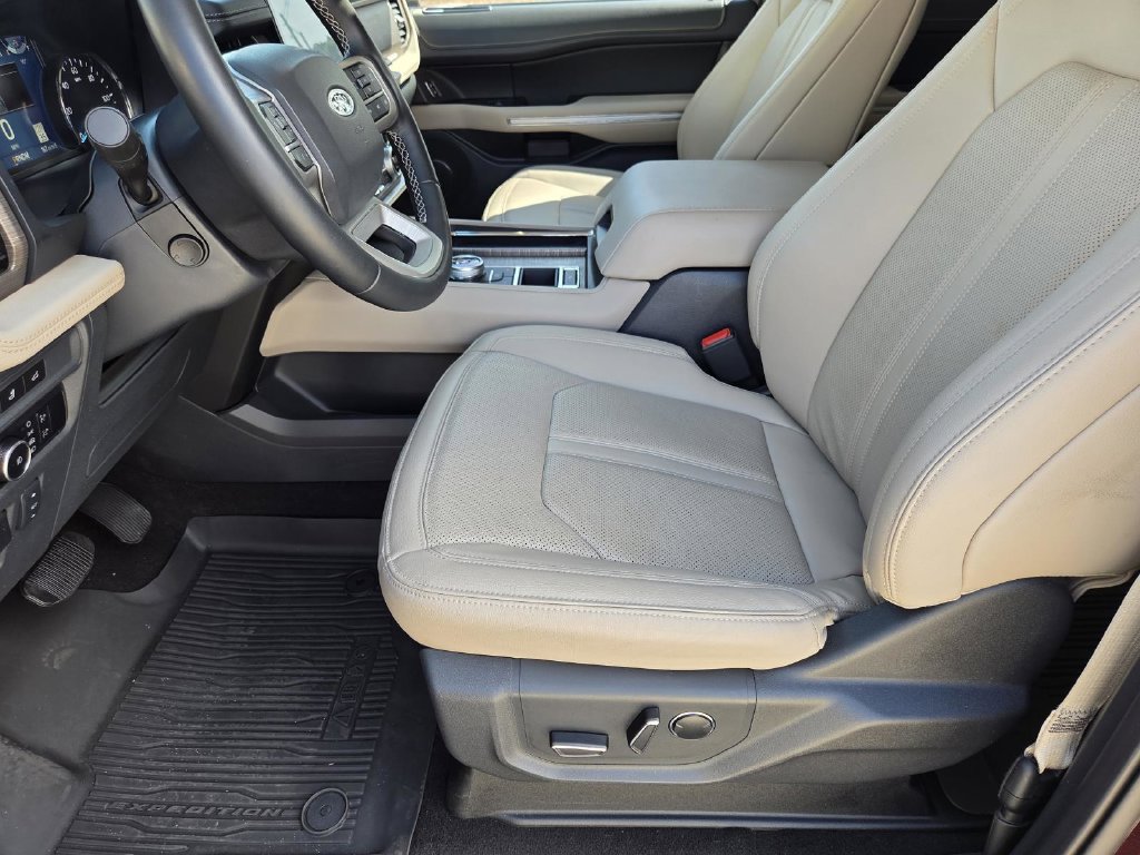 Used 2024 Ford Expedition Limited RWD image 27