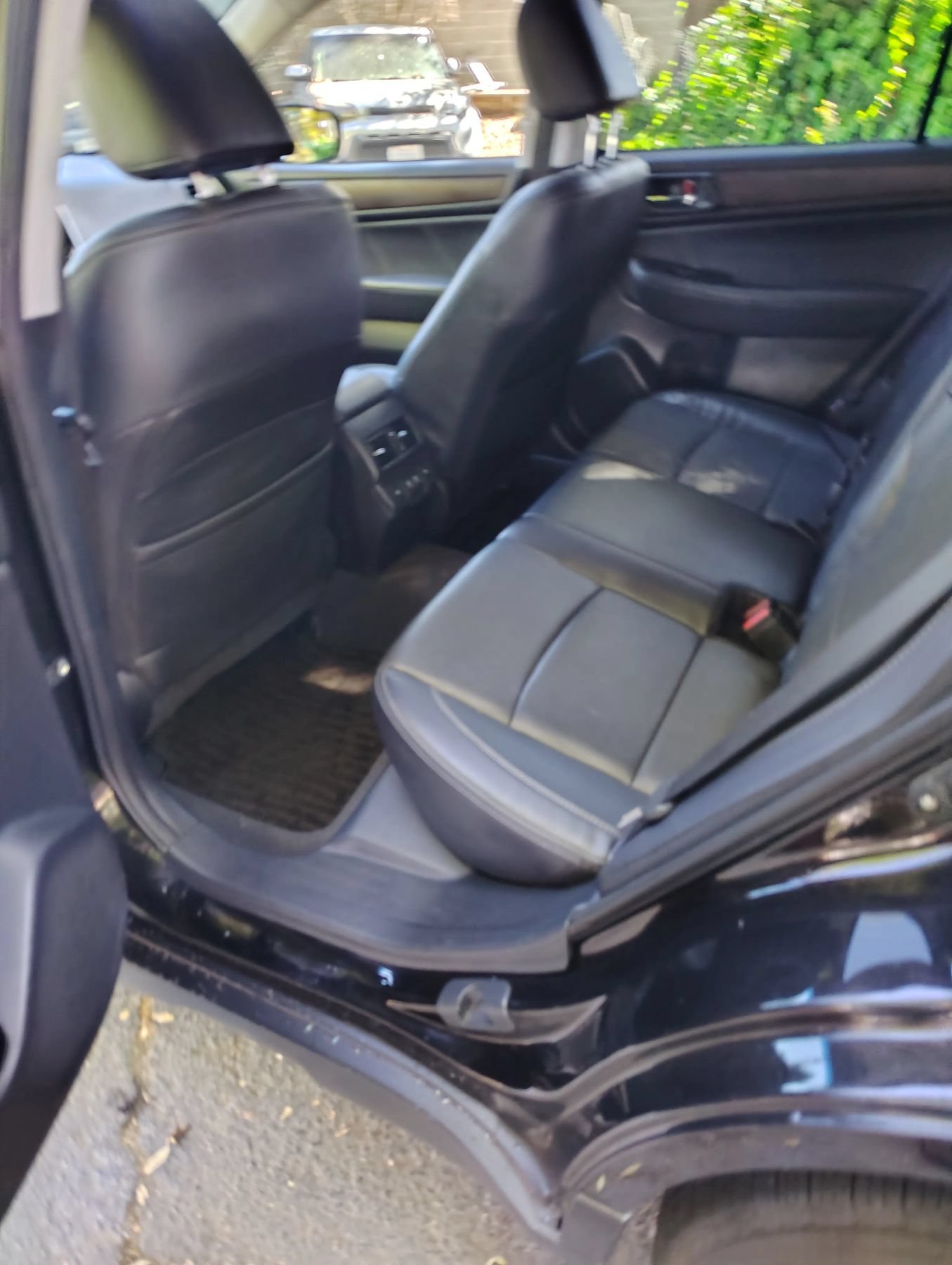 Used 2019 Subaru Outback 3.6R Limited w/ Popular Package #2 AWD/4WD image 10