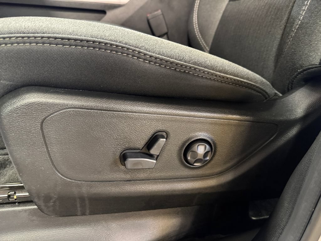 Used 2020 RAM 1500 Big Horn AWD/4WD image 13