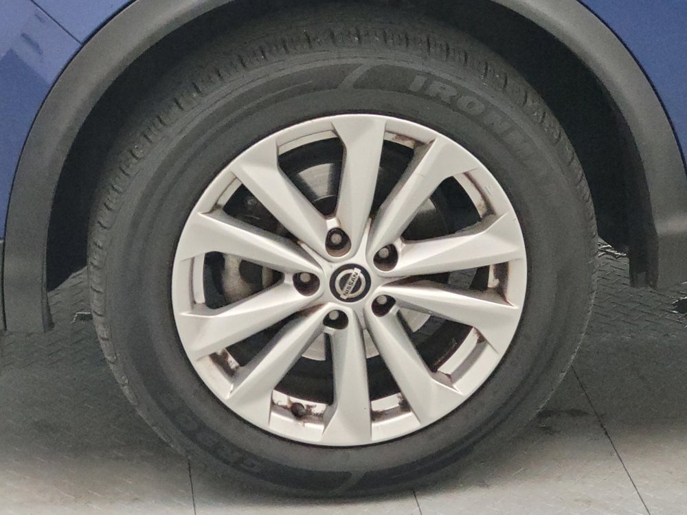 Used 2019 Nissan Rogue Sport SV image 31