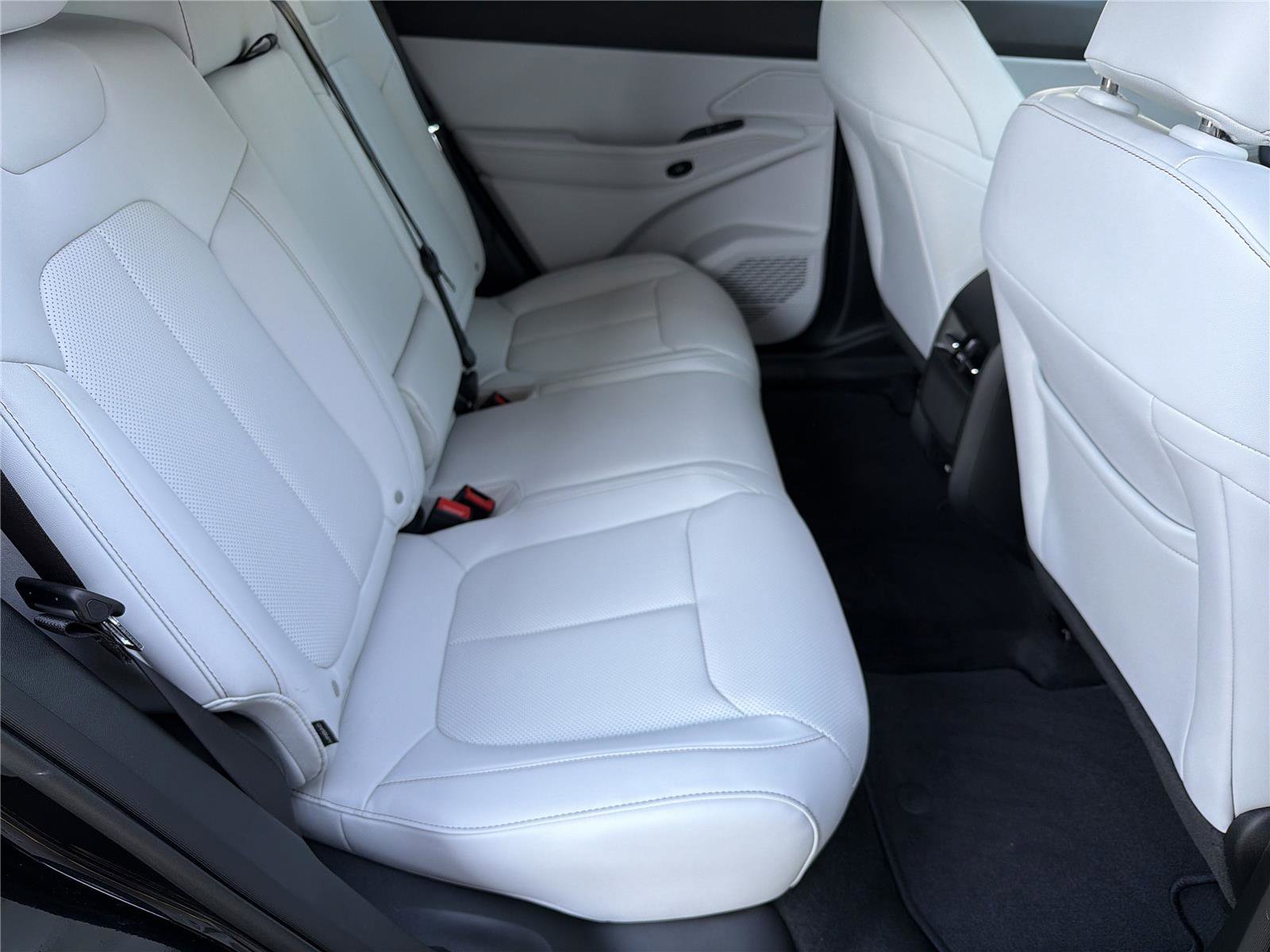 New 2026 Jeep Cherokee Limited image 12