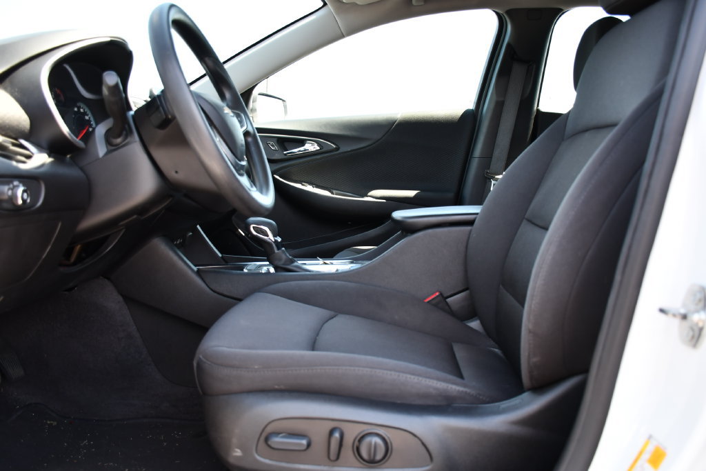 Used 2023 Chevrolet Malibu LT FWD image 17