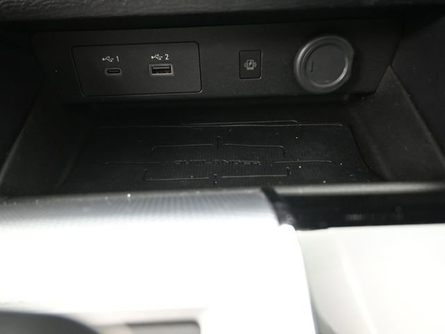 Used 2024 Mitsubishi Outlander SEL FWD image 3