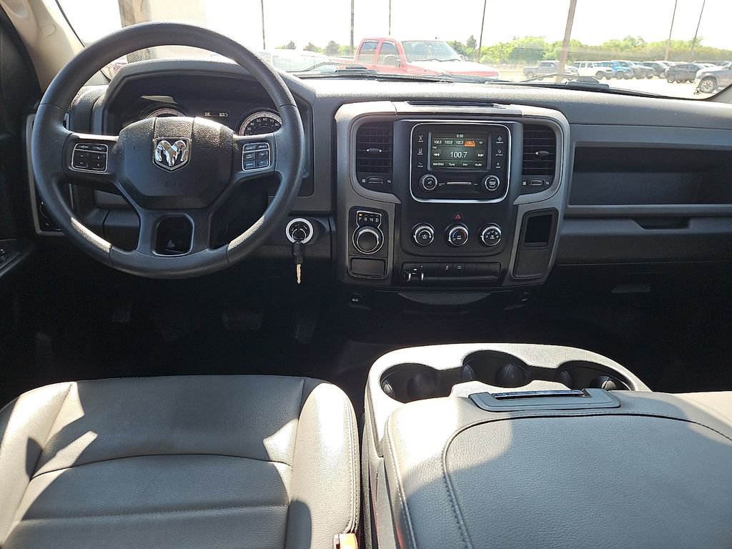 Used 2019 RAM 1500 Tradesman w/ Chrome Appearance Group RWD image 12