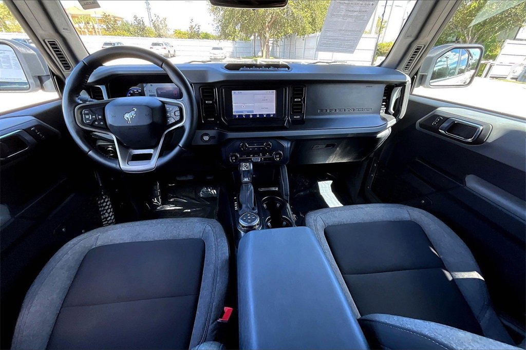 Used 2023 Ford Bronco Big Bend w/ Sasquatch Package image 3