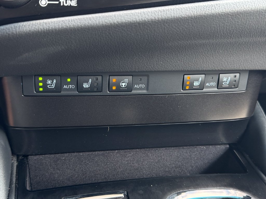 Used 2024 Lexus ES 350 w/ Premium Package FWD image 25