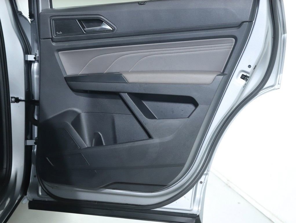 Used 2021 Volkswagen Atlas SEL Premium image 40