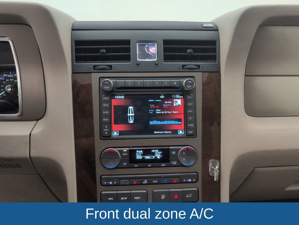 Used 2014 Lincoln Navigator 2WD image 26