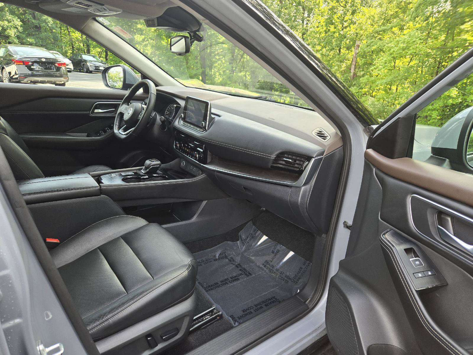 Used 2021 Nissan Rogue SL FWD image 24