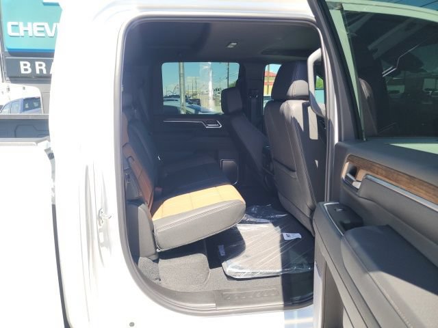 New 2026 Chevrolet Silverado 3500 High Country w/ Technology Package AWD/4WD image 37
