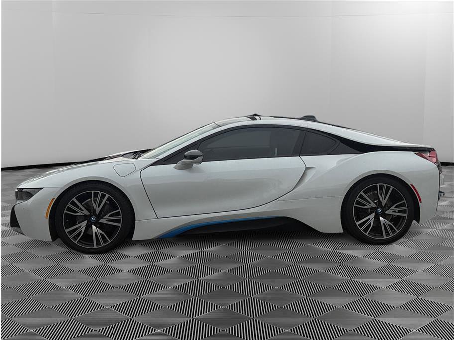 Used 2016 BMW i8 image 2