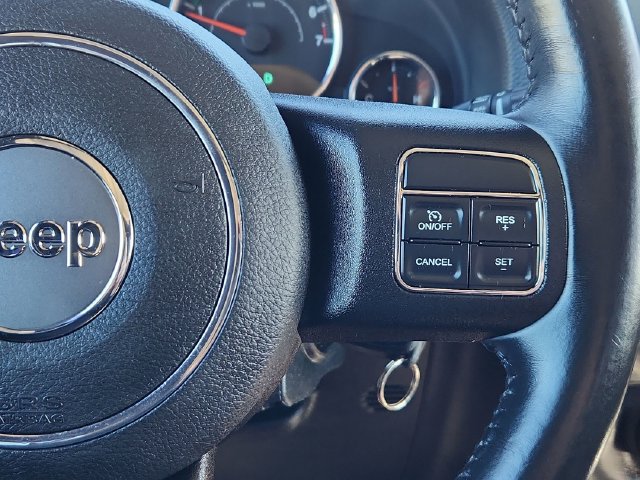 Used 2017 Jeep Wrangler Unlimited Sahara w/ Dual Top Group AWD/4WD image 38