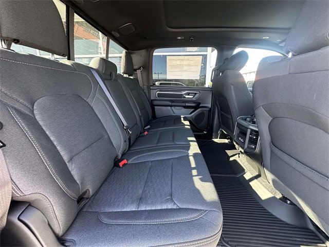 New 2026 RAM 1500 4x4 Crew Cab image 31