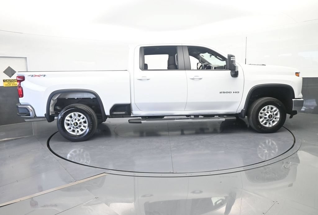 Used 2025 Chevrolet Silverado 2500 LT w/ Convenience Package AWD/4WD image 7