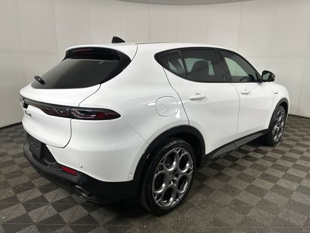 Used 2024 Alfa Romeo Tonale Veloce image 3