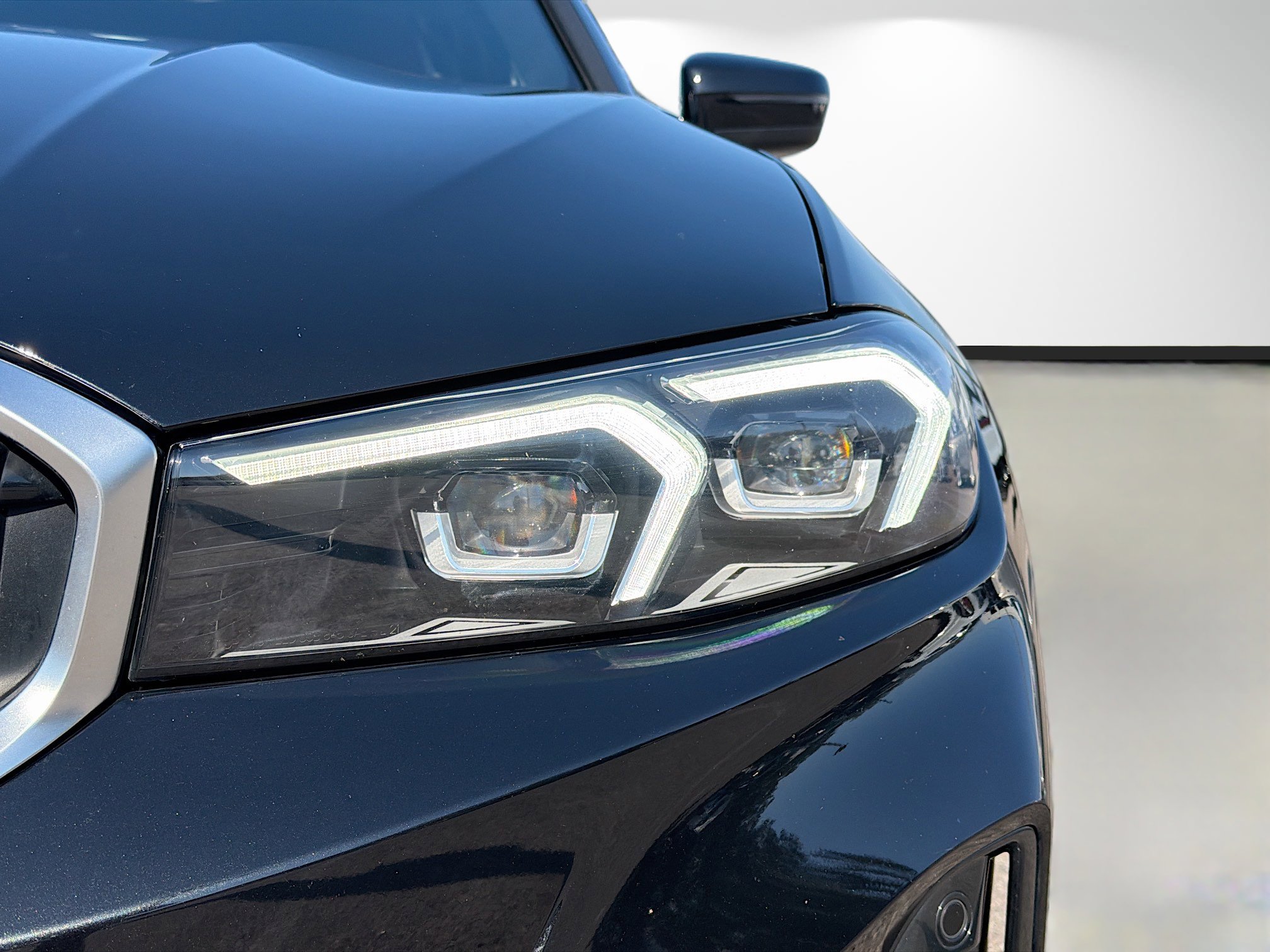 Used 2025 BMW 330i Sedan image 9