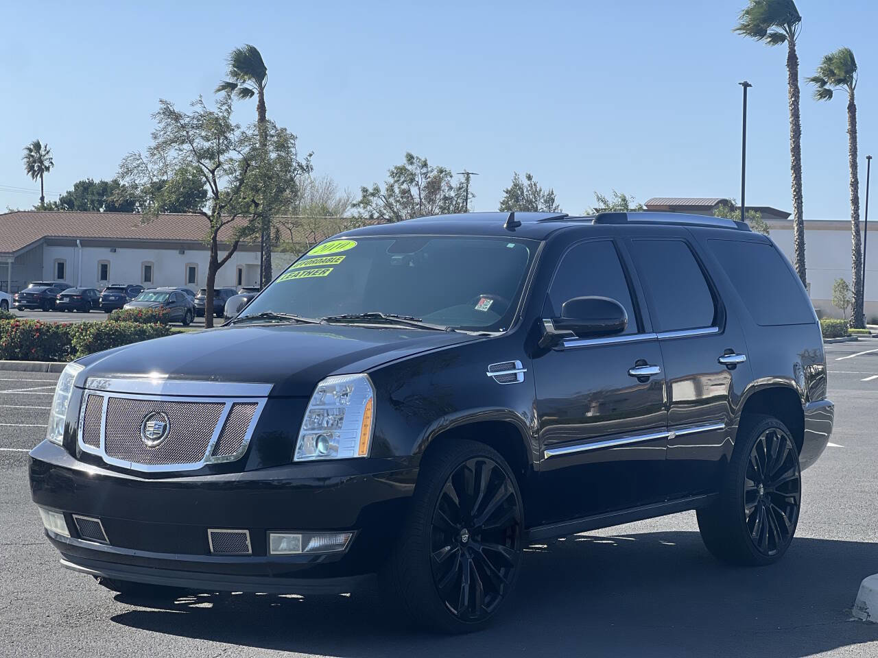 Used 2010 Cadillac Escalade Premium image 10