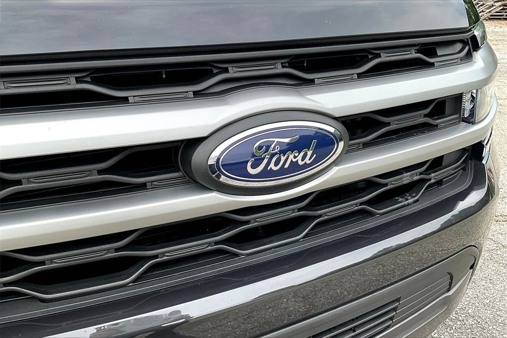 Used 2024 Ford Expedition XLT image 30