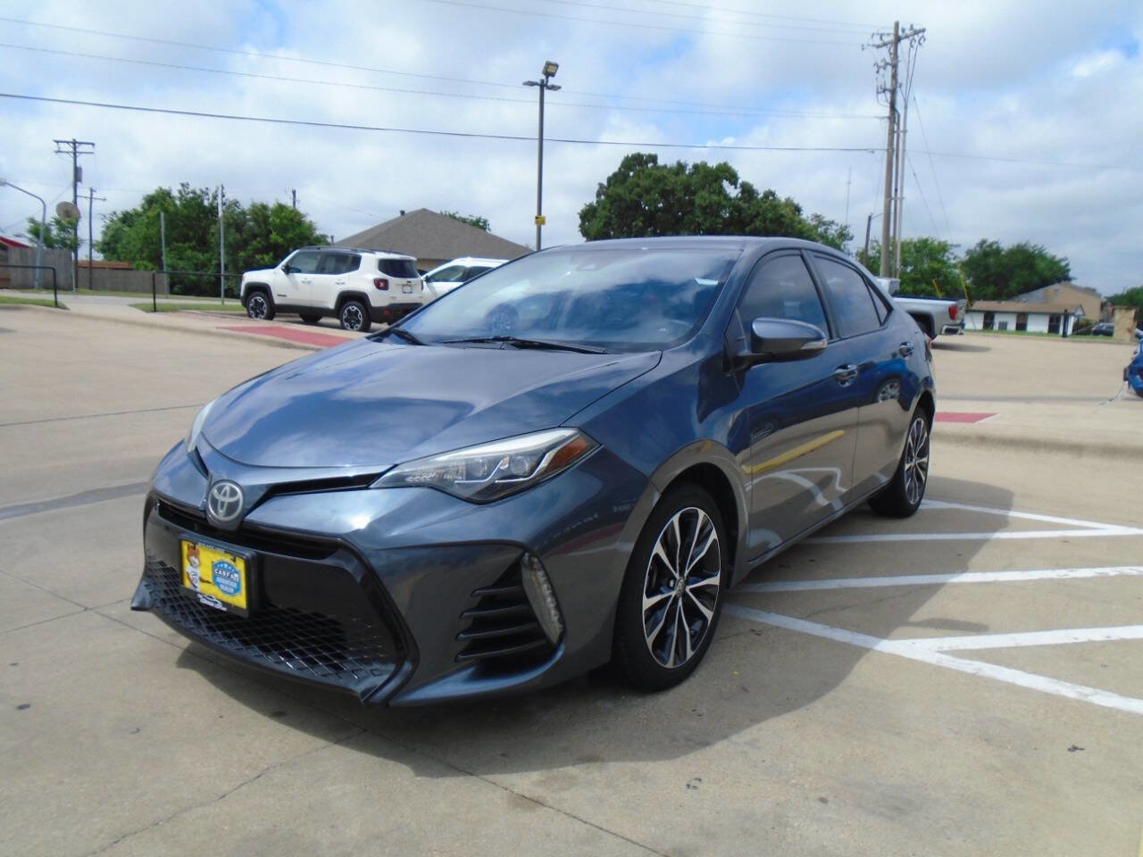 Used 2019 Toyota Corolla SE FWD image 3