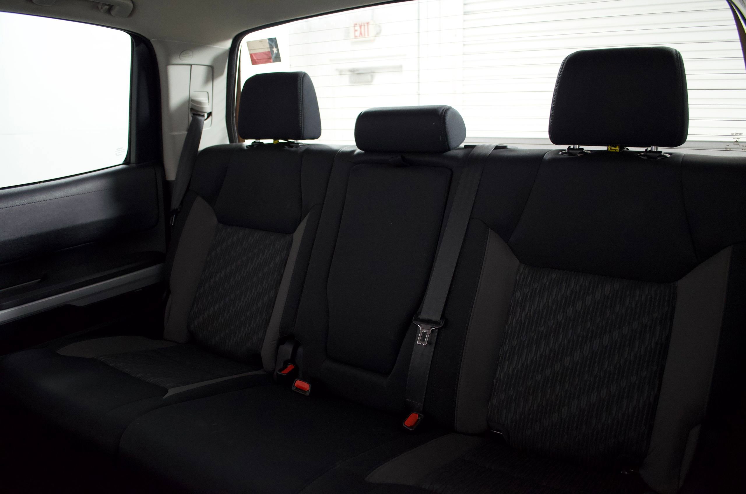 Used 2020 Toyota Tundra SR5 w/ SR5 Upgrade Package AWD/4WD image 18