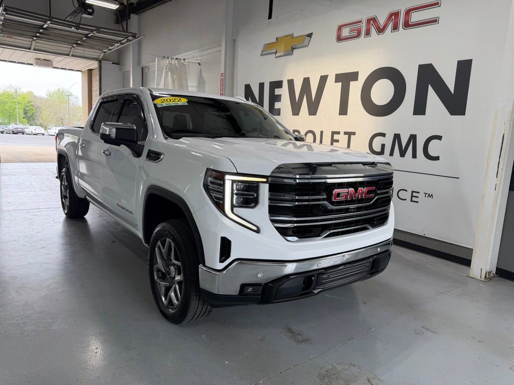 Used 2022 GMC Sierra 1500 SLT w/ SLT Premium Plus Package AWD/4WD image 2