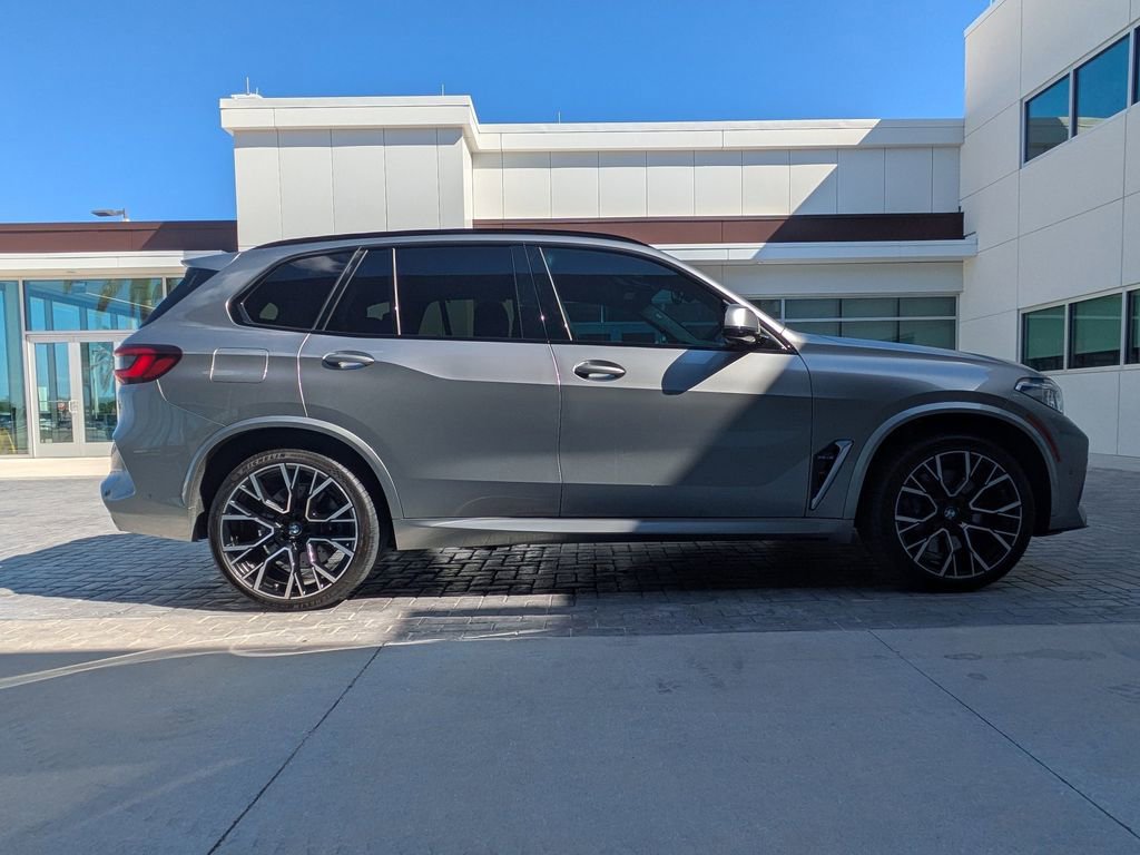 Used 2021 BMW X5 M w/ Executive Package AWD/4WD image 4