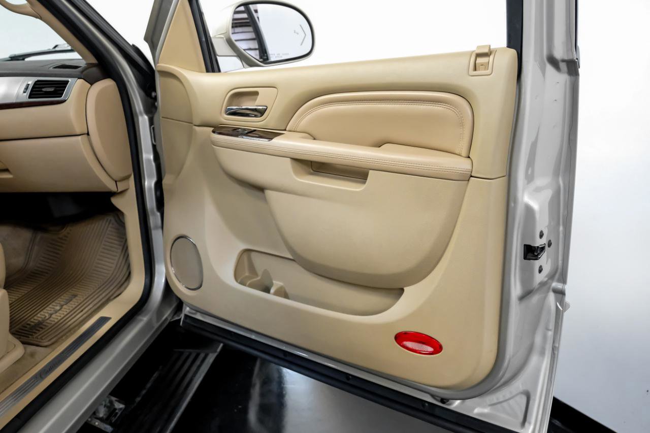 Used 2014 Cadillac Escalade Premium image 35