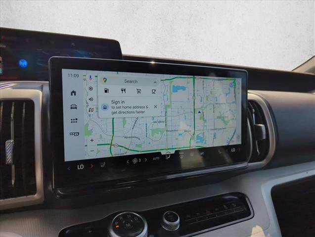 Used 2025 Ford Expedition Active image 11