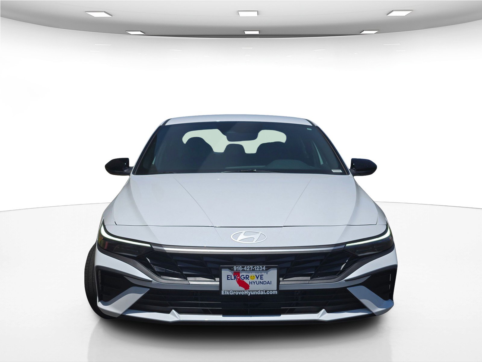 New 2025 Hyundai Elantra SEL image 2