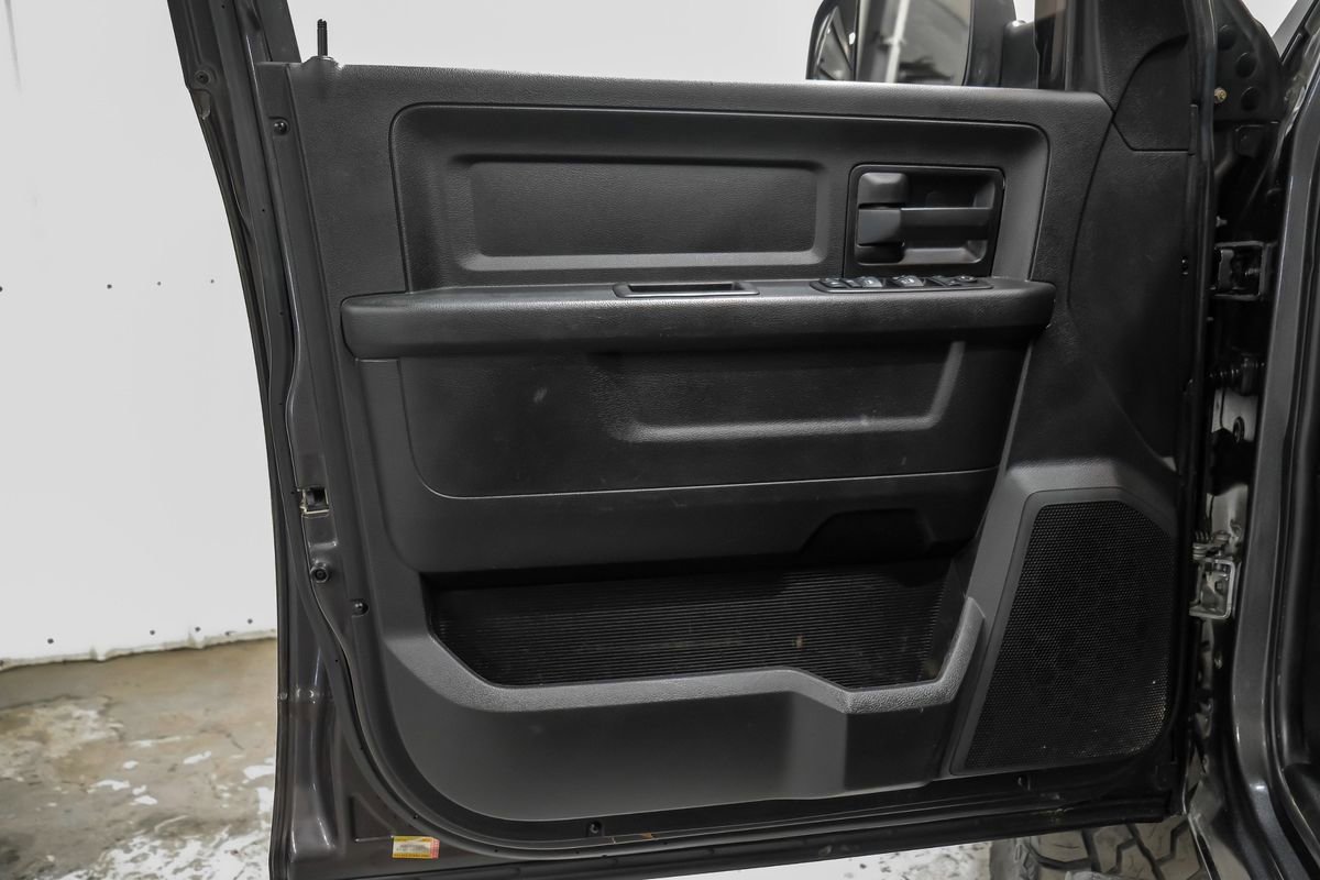 Used 2018 RAM 2500 Tradesman w/ Chrome Appearance Group AWD/4WD image 40