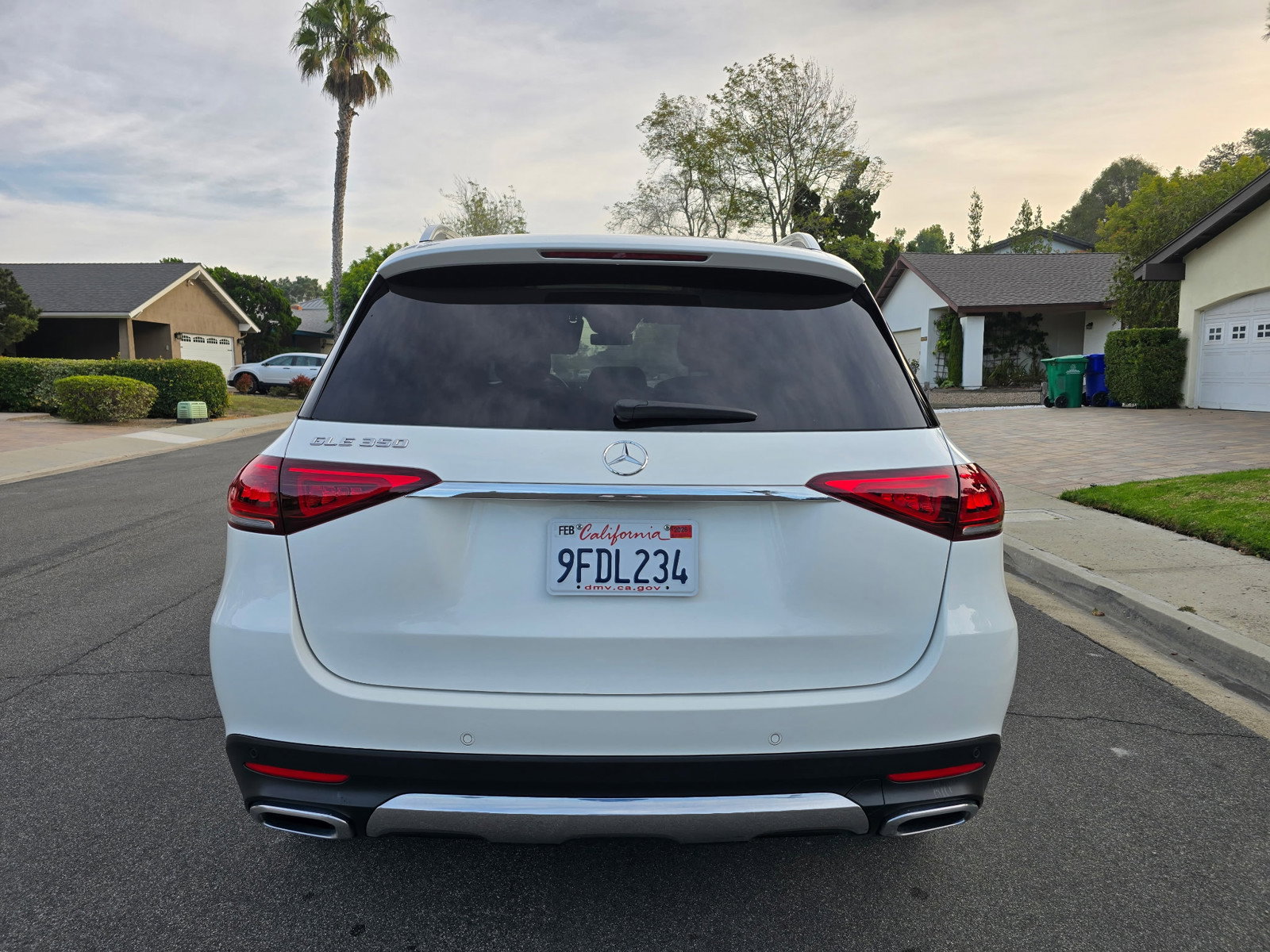 Used 2023 Mercedes-Benz GLE 350 w/ Premium Package image 5