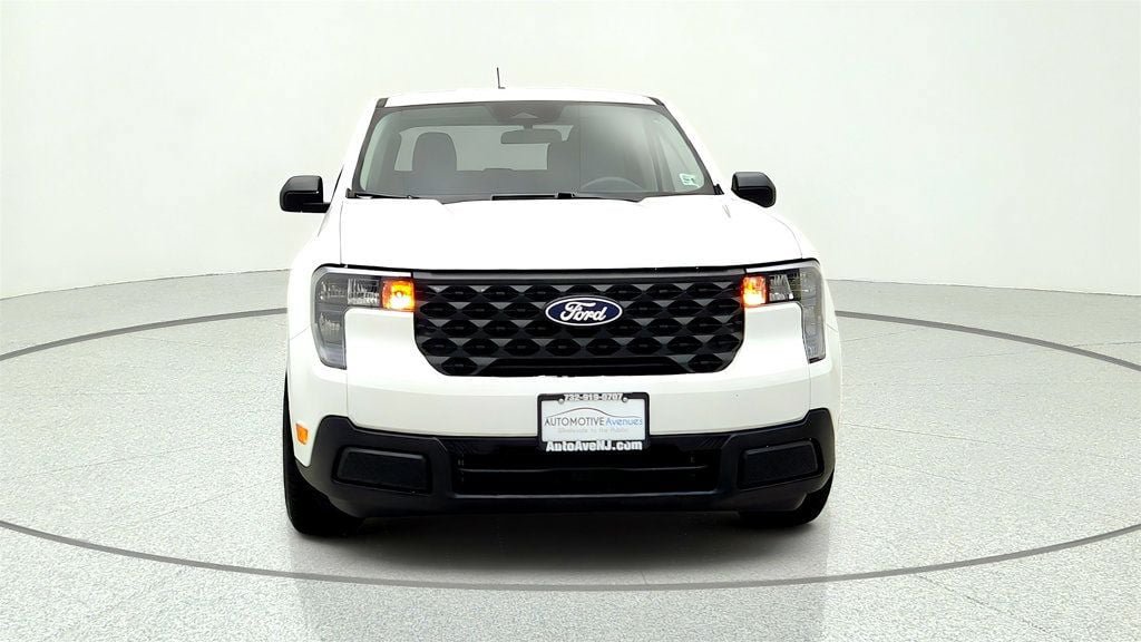 Used 2025 Ford Maverick XL FWD image 2