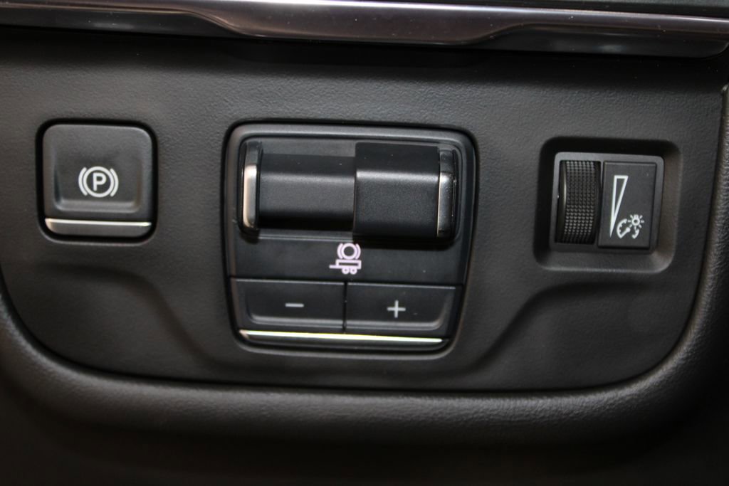 Used 2024 Cadillac Escalade ESV Sport RWD image 43