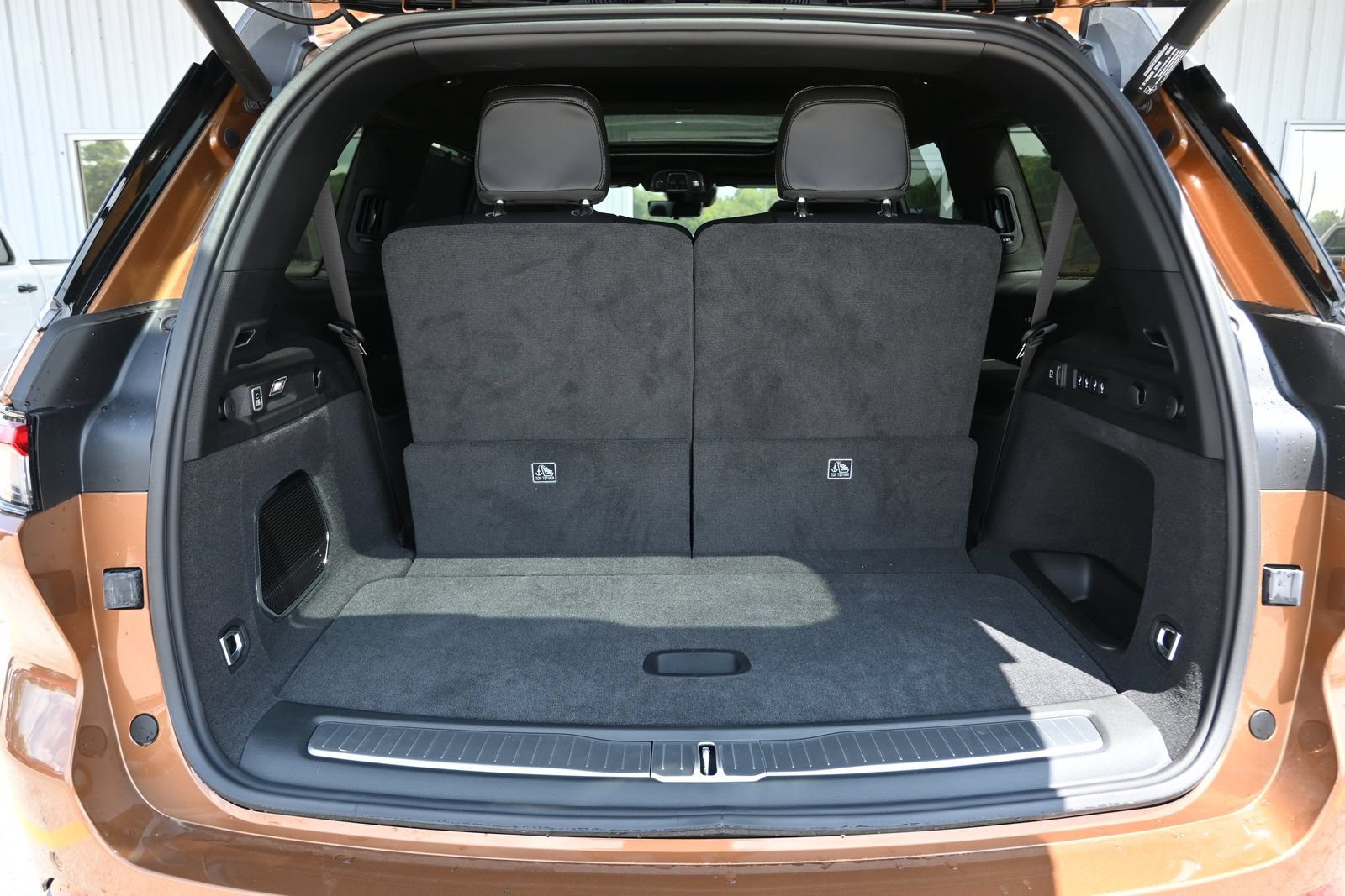 New 2026 Jeep Grand Cherokee L Summit AWD/4WD image 38