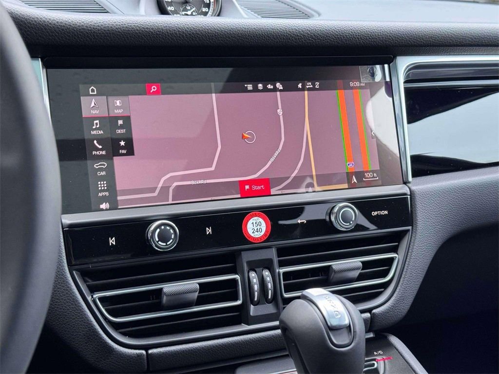 New 2026 Porsche Macan image 22