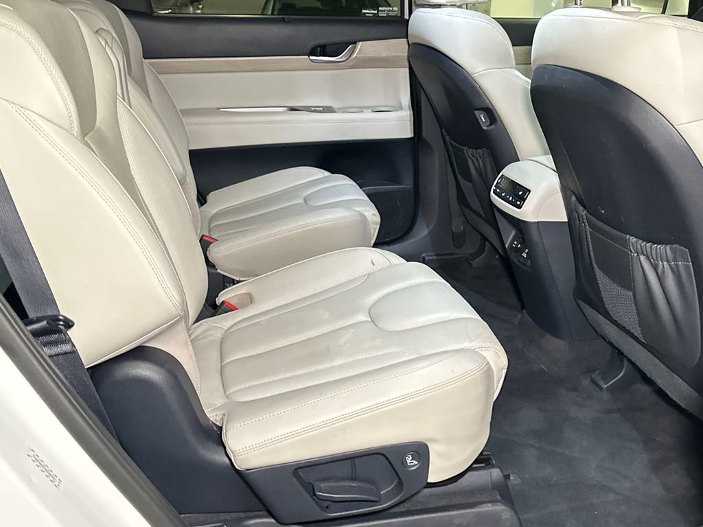Used 2021 Hyundai Palisade SEL w/ Premium Package image 14