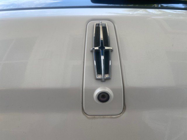 Used 2011 Lincoln MKX 2WD w/ 102A Rapid Spec Order Code image 87