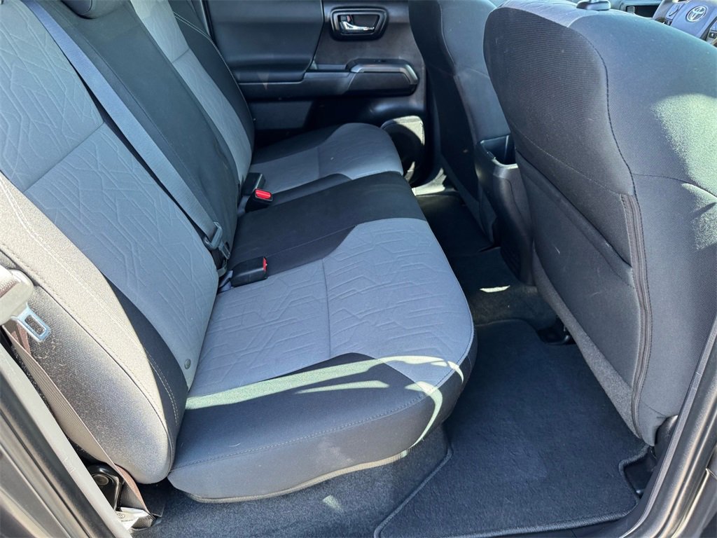 Used 2021 Toyota Tacoma TRD Off-Road image 19