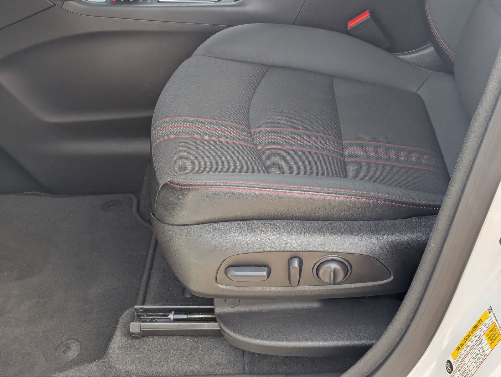 Used 2024 Chevrolet Equinox RS image 18