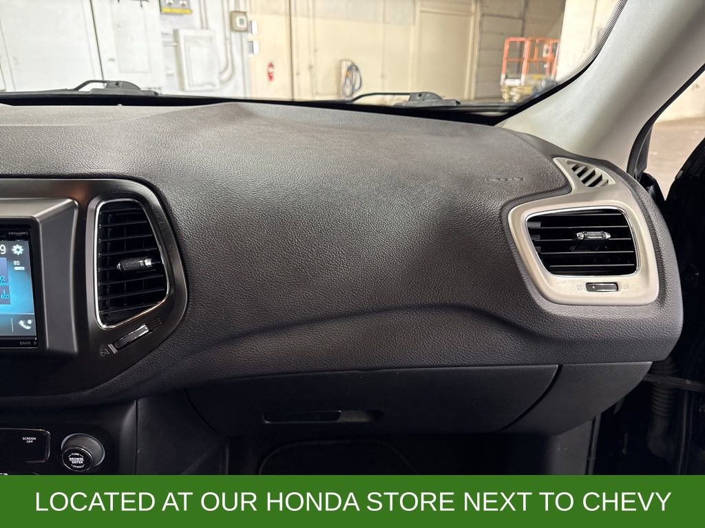 Used 2020 Jeep Compass Latitude image 11